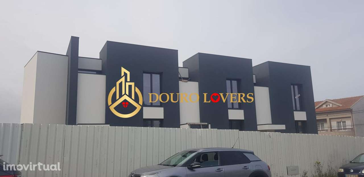 Moradia T3+1 na  Madalena Vila Nova de Gaia - Grande imagem: 4/27