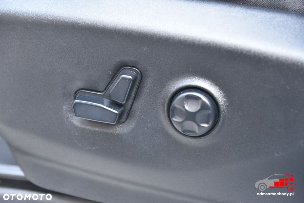 Chrysler Pacifica - 34