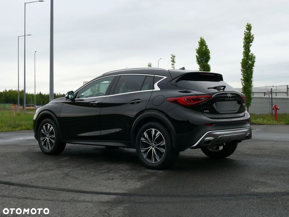 Infiniti QX30 - 2