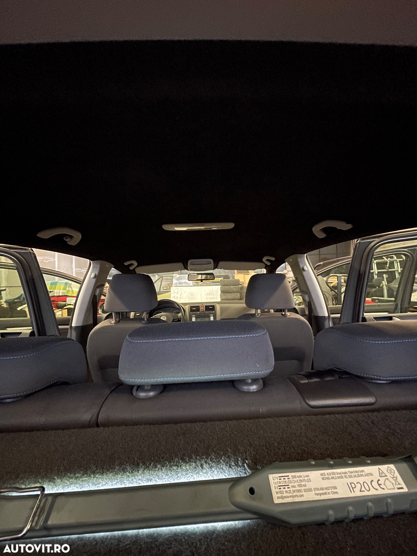 Volkswagen Golf 2.0 TDI Comfortline - 12