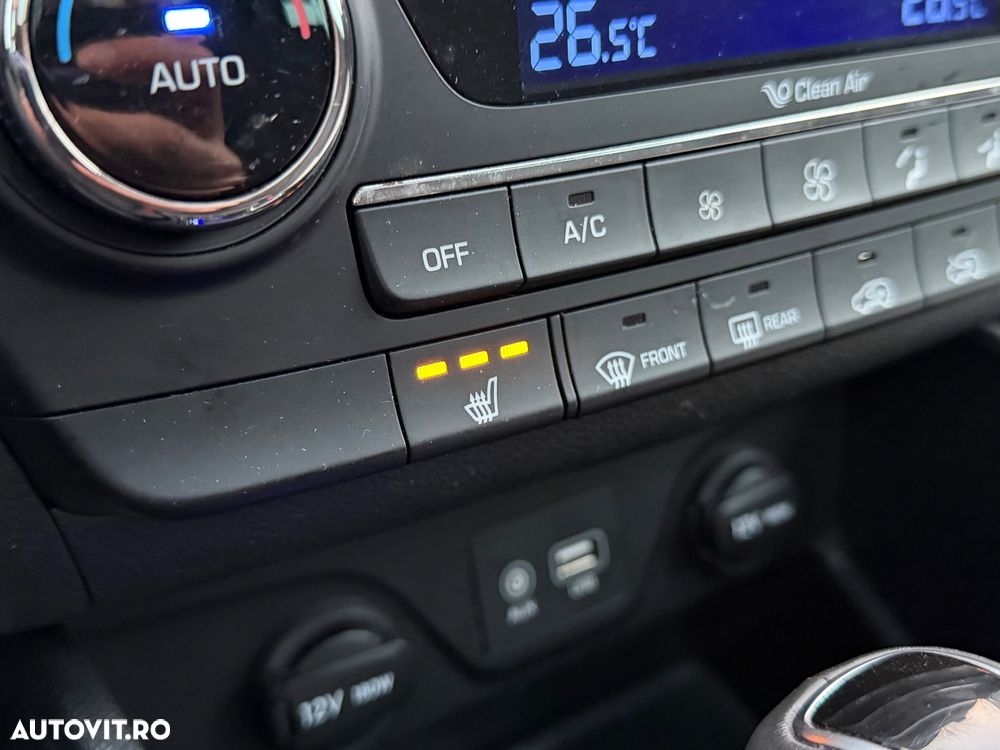 Hyundai Tucson 2.0 CRDI 4WD 6AT Style - 9