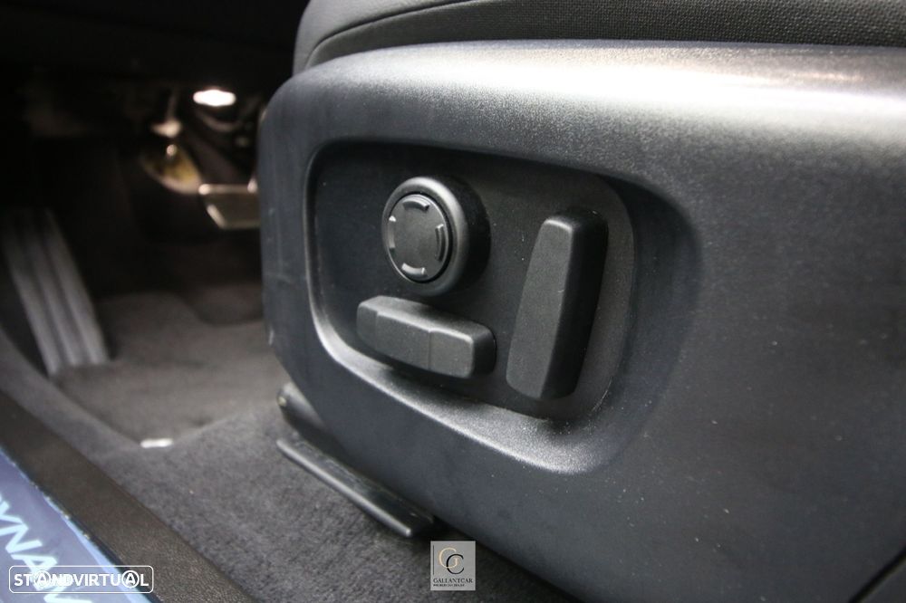 Land Rover Range Rover Evoque P300e R-Dynamic SE - 13