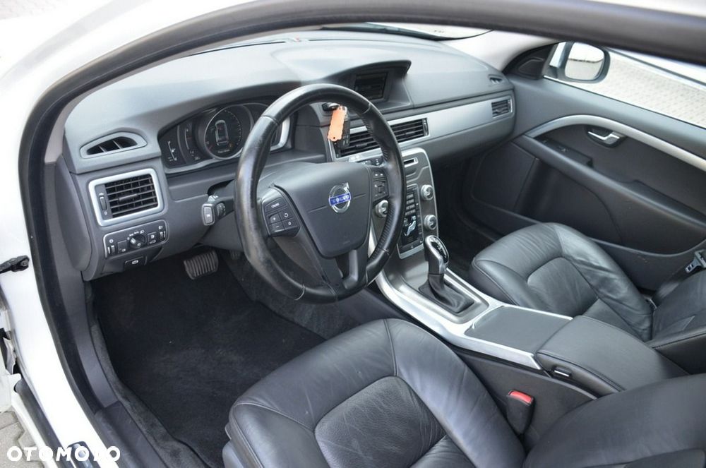 Volvo V70 - 25