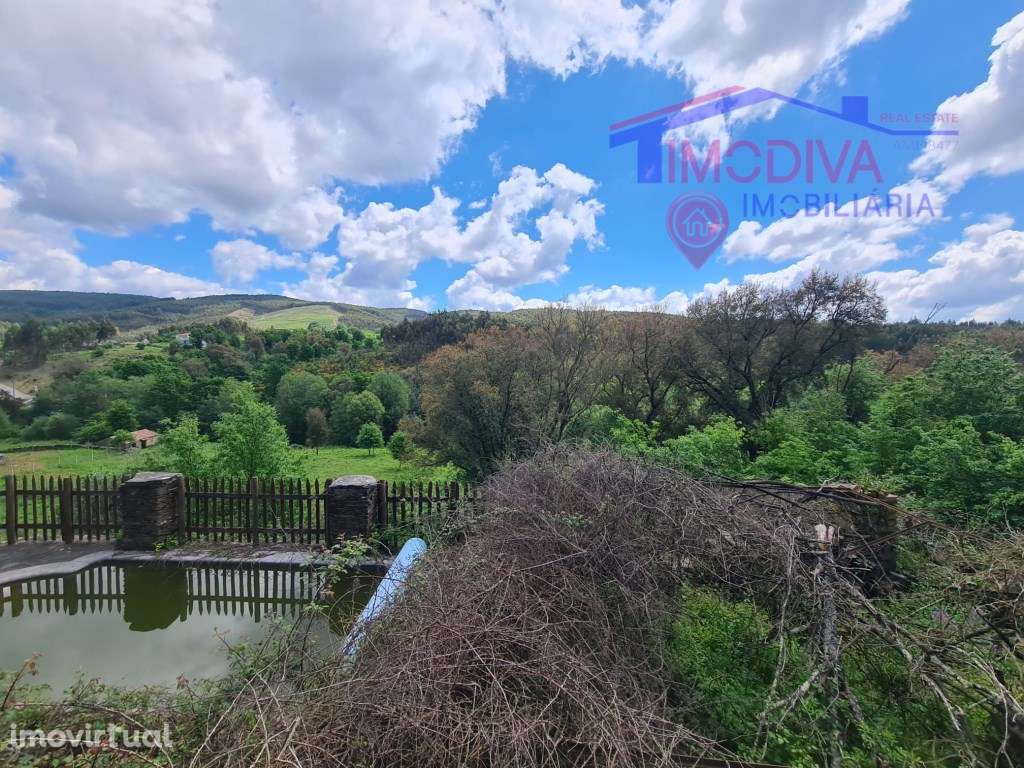 Casa geminada para reconstrução, próximo de Castanheira de Pera - Grande imagem: 5/17