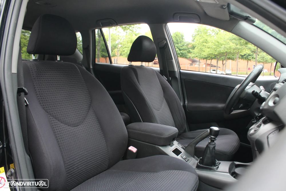 Toyota RAV4 2.2 D-4D Cross Sport NAVI - 44