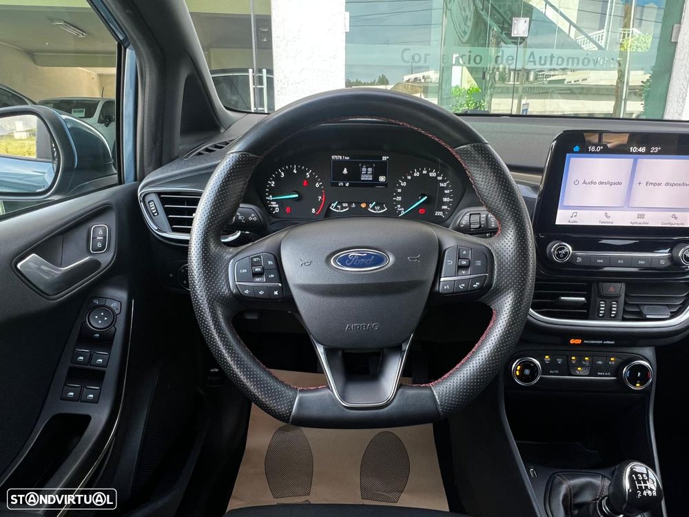 Ford Fiesta - 37