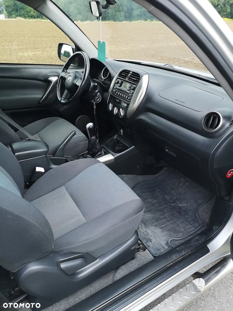 Toyota RAV4 2.0 VVT-i Sol - 12