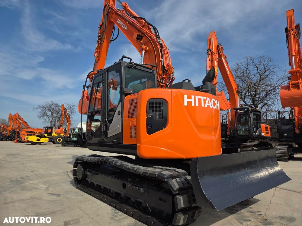 Hitachi ZX135US-6, 15t, 2018, 3.958h, PADURI CAUCIUC NOI, CUPLA RAPIDA HIDRAULICA, CUPA LATA NOUA, cupa ingusta, camera spate, camere laterale, Adanc sapare 6m, latime 2,49m, ridica 7t, consum mediu 7l/h, posibil leasing 3 ani-PROMOTIE 79.900 EUR+Tva - 3