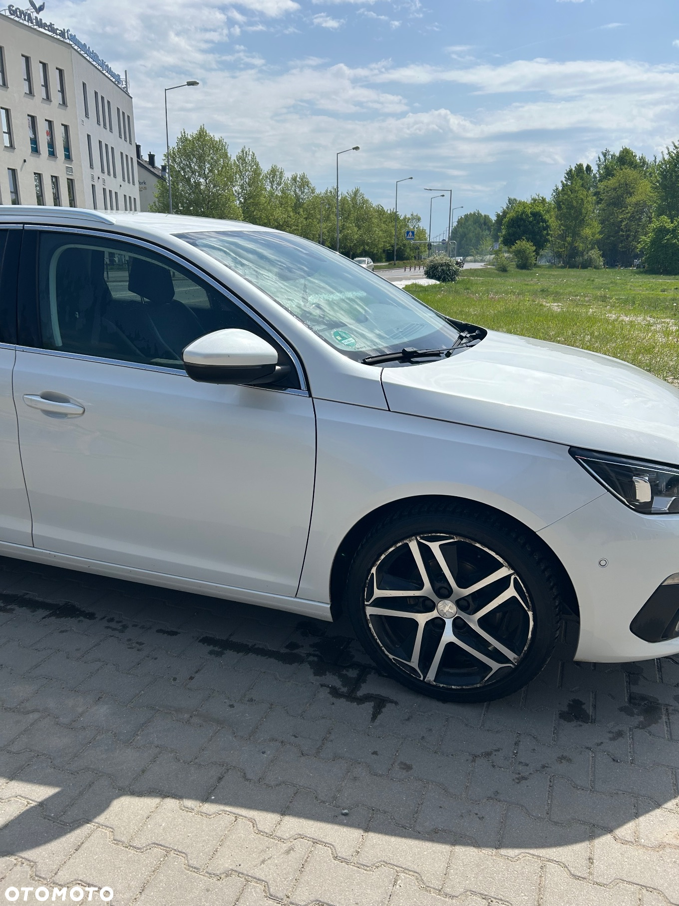 Peugeot 308 1.5 BlueHDi Allure S&S - 15
