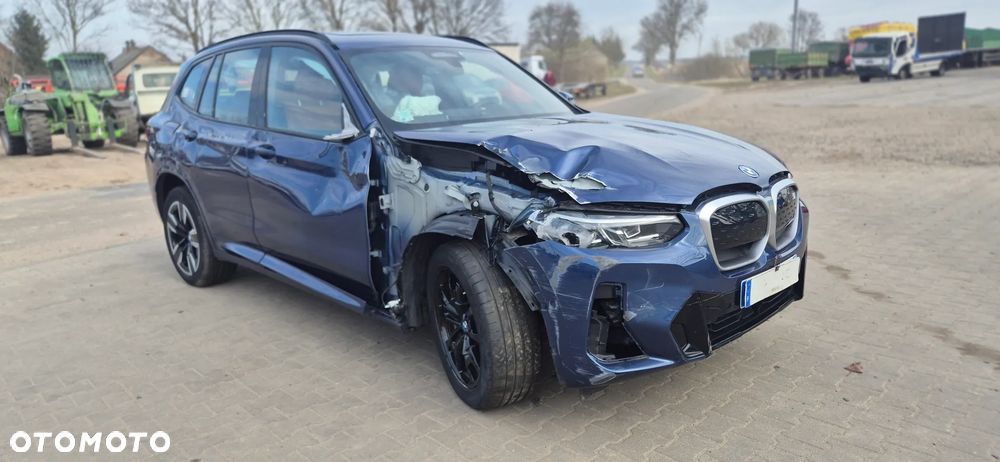 BMW iX3 - 3