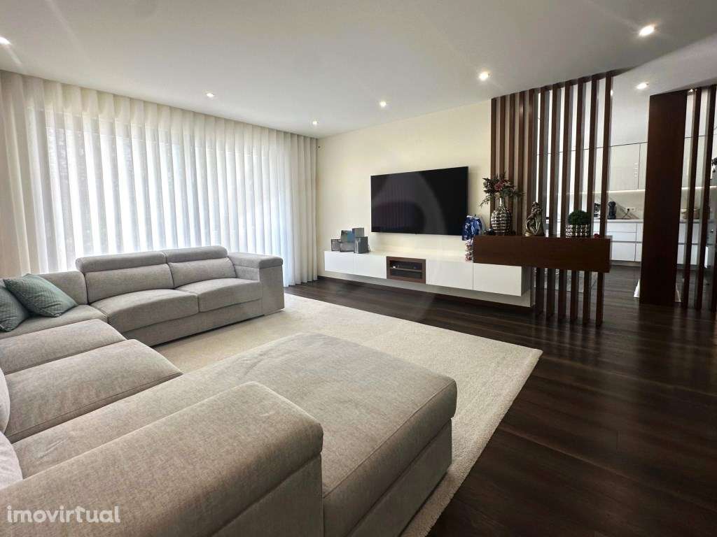 Moradia T5 de Luxo com Piscina em Touguinhó Vila do Conde - Grande imagem: 2/46