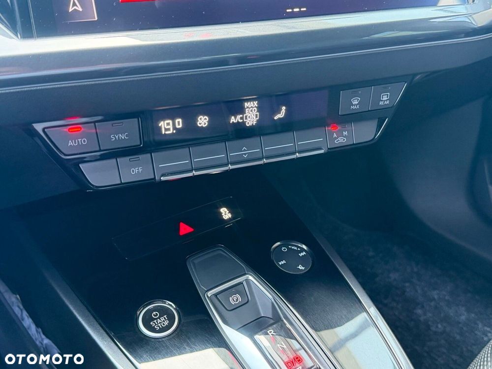 Audi Q4 e-tron 35 52kWh S Line - 21
