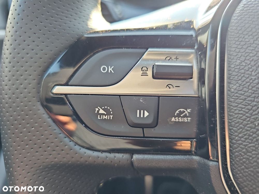 Peugeot 408 - 14