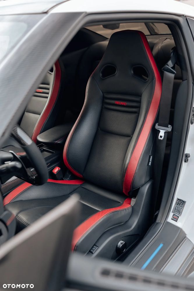 Nissan GT-R - 32