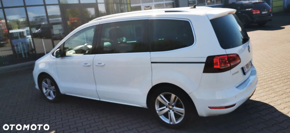 Volkswagen Sharan 2.0 TDI DSG (BlueMotion Technology) Highline - 2