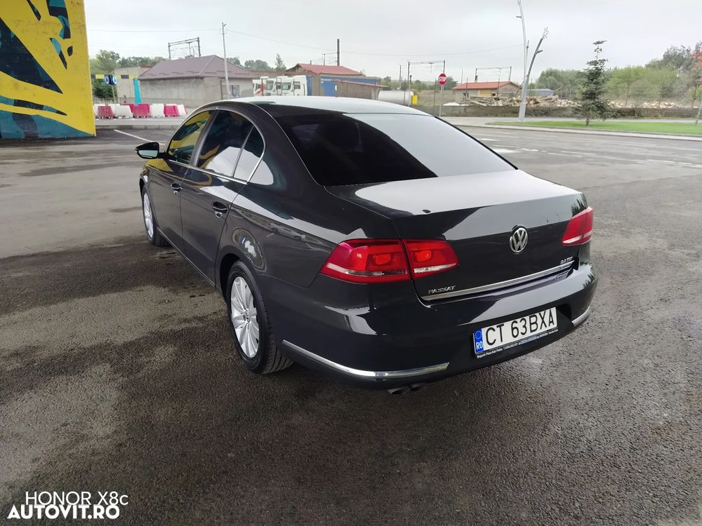 Volkswagen Passat 2.0 TDI Highline - 6