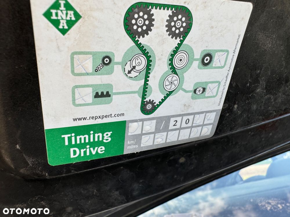 Volkswagen Passat 2.0 TDI Highline - 21