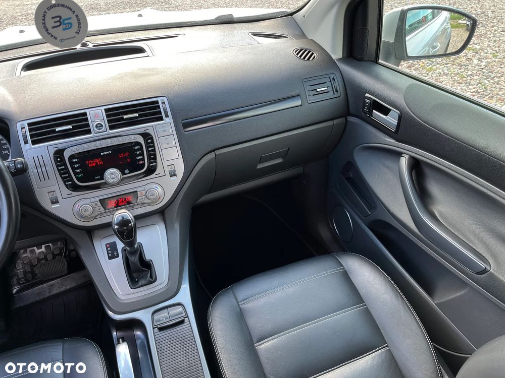 Ford Kuga - 24
