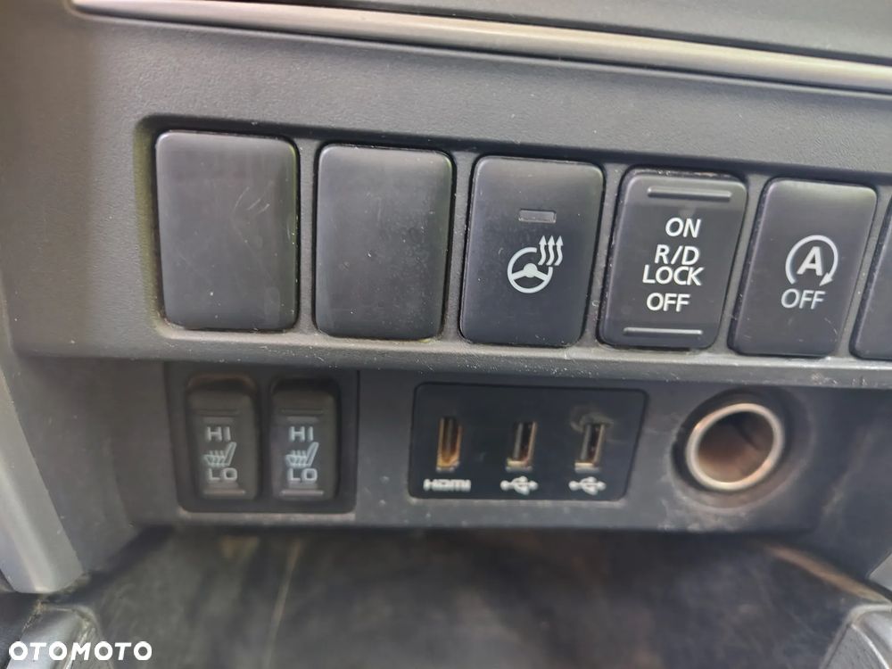 Mitsubishi L200 Pick Up 4x4 S&S Double Cab Spirit - 21