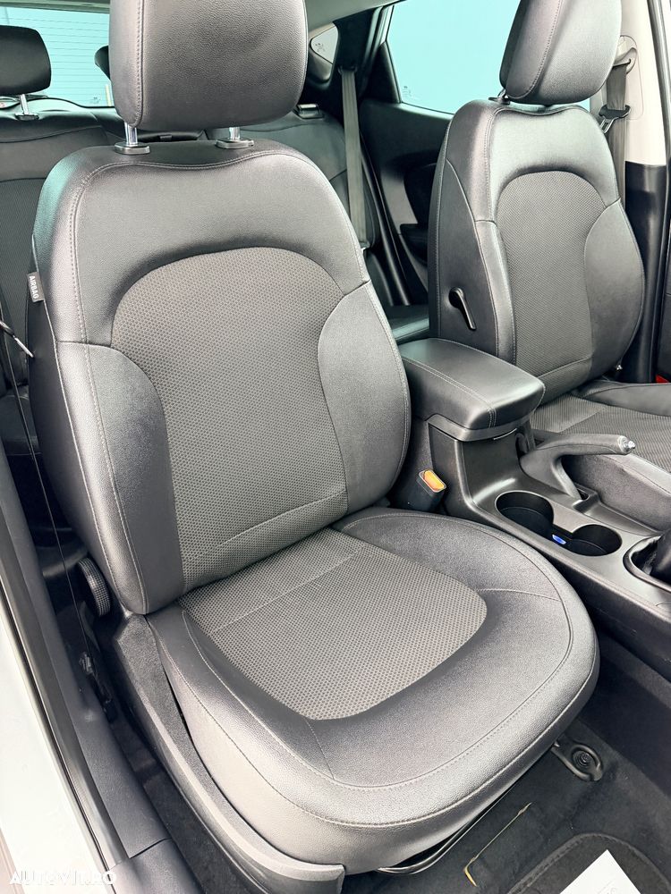 Hyundai ix35 1.7 CRDI 2WD Fifa World Cup Edition - 19