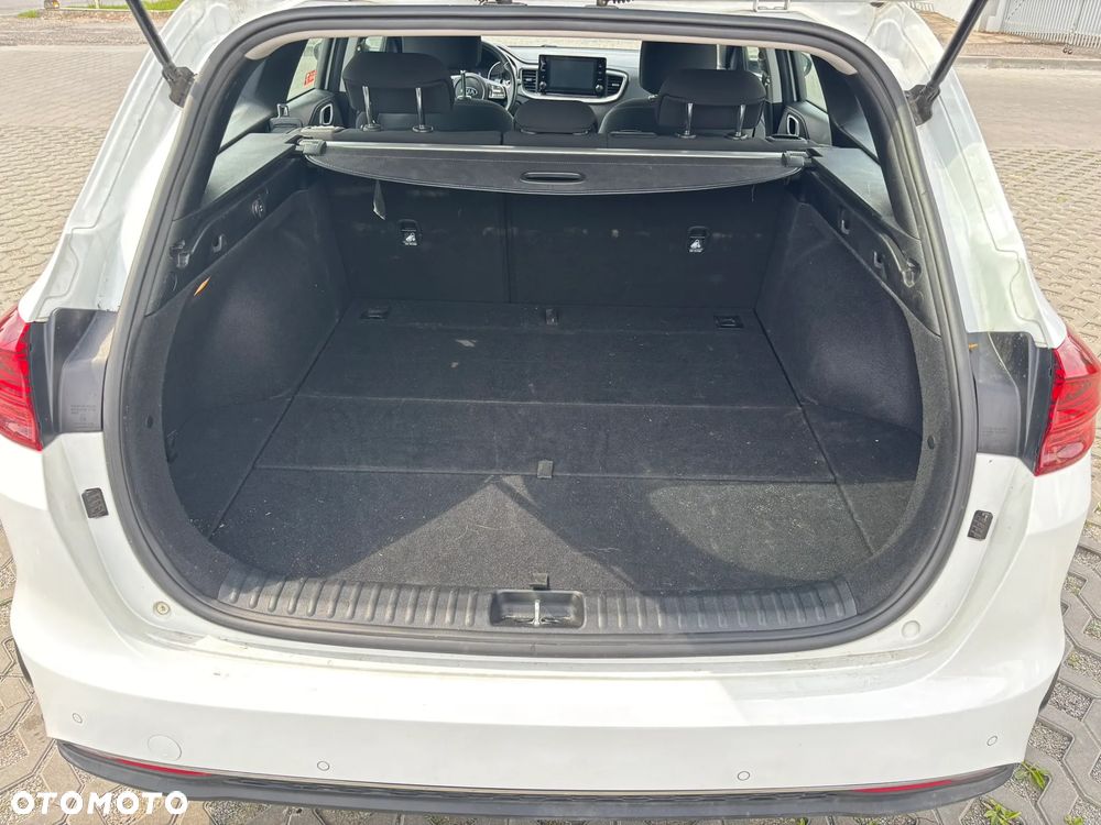 Kia Ceed 1.5 T-GDI L Business Line DCT - 14