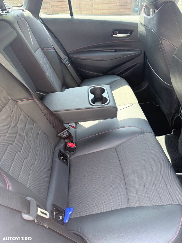 Toyota Corolla - 10