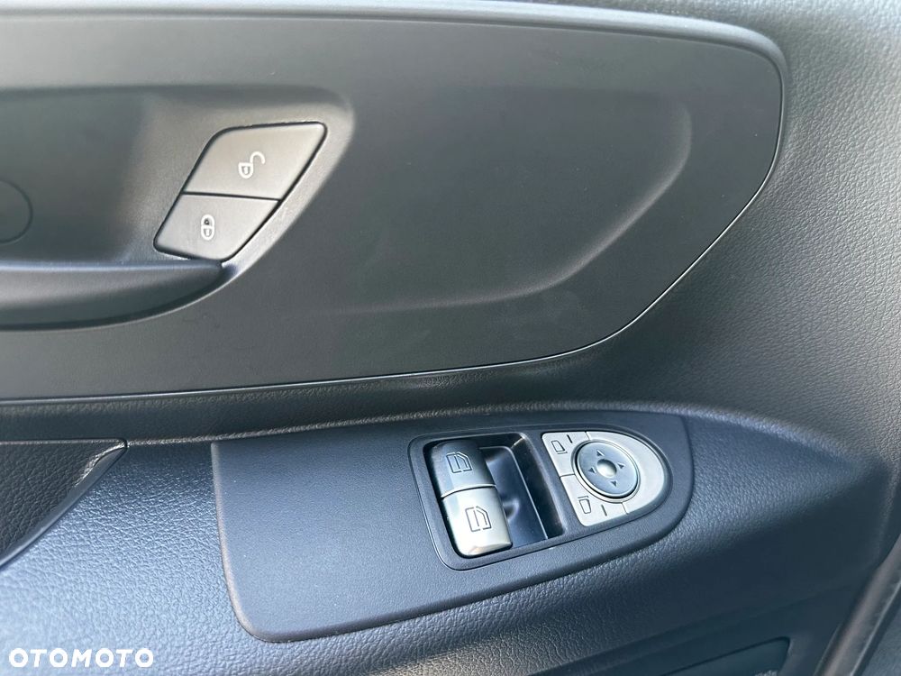 Mercedes-Benz Vito - 10