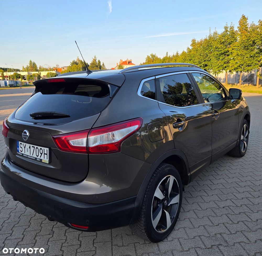Nissan Qashqai 1.2 DIG-T N-Connecta EU6 - 12
