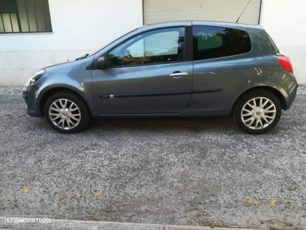 Renault Clio 1.5 dCi Dynamique - 8