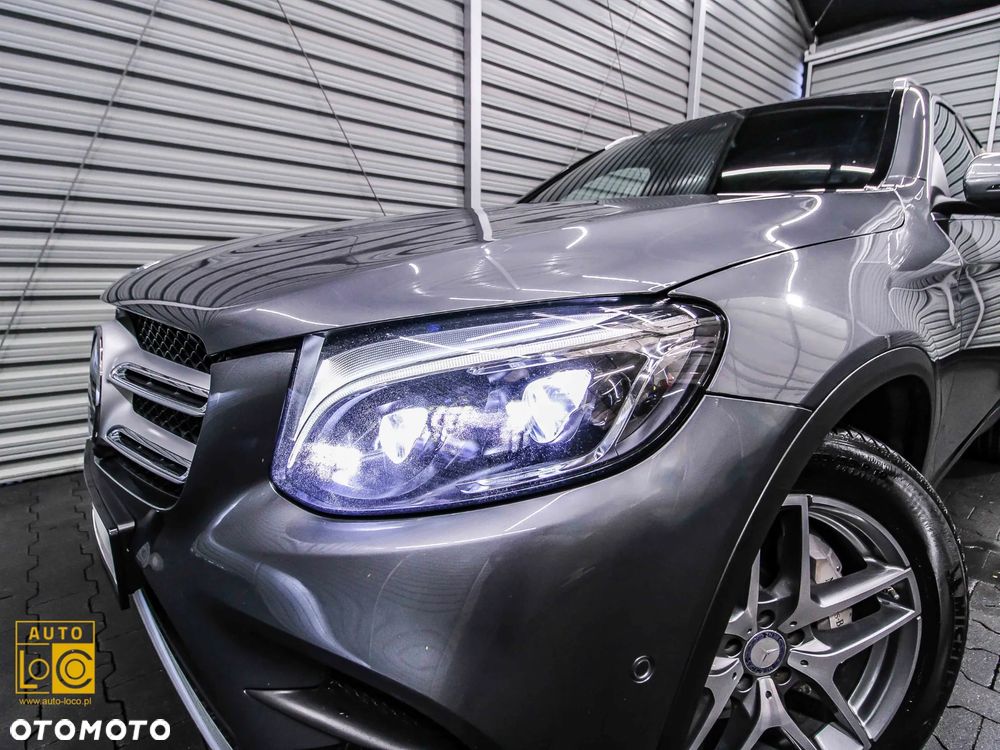 Mercedes-Benz GLC 250 4Matic 9G-TRONIC AMG Line - 38