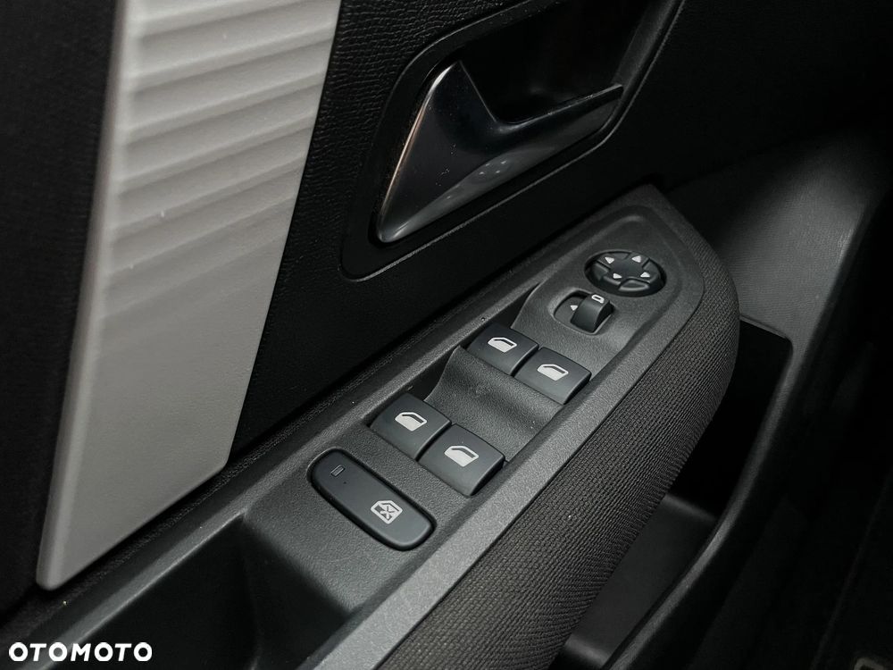 Citroën C4 PureTech 100 Stop&Start FEEL - 32