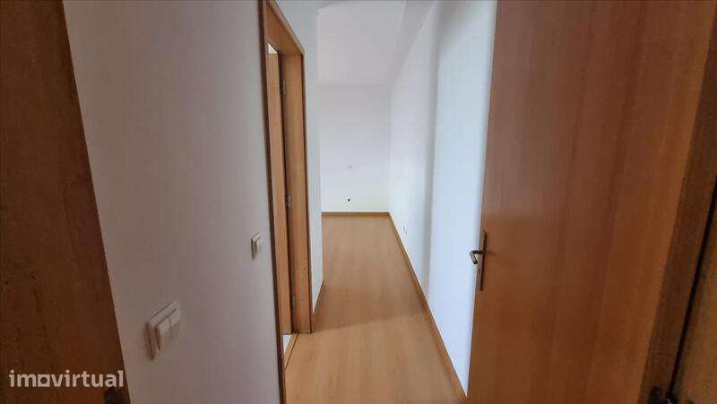 Apartamento T2 em Ermesinde, Valongo - Boas áreas e acessibilidades - Grande imagem: 4/16