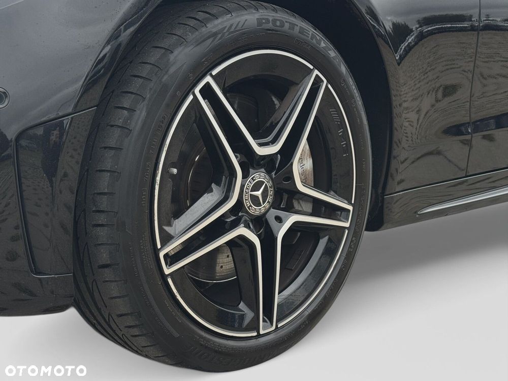 Mercedes-Benz Klasa C 300 d 4MATIC 9G-TRONIC - 30