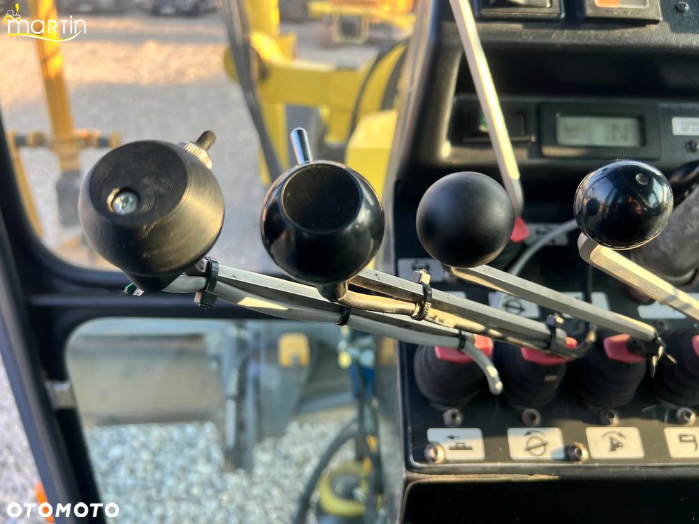 HBM BG 190TA-4 RÓWNIARKA - 12