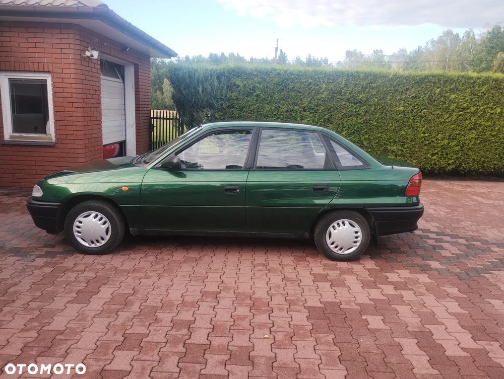 Opel Astra - 1