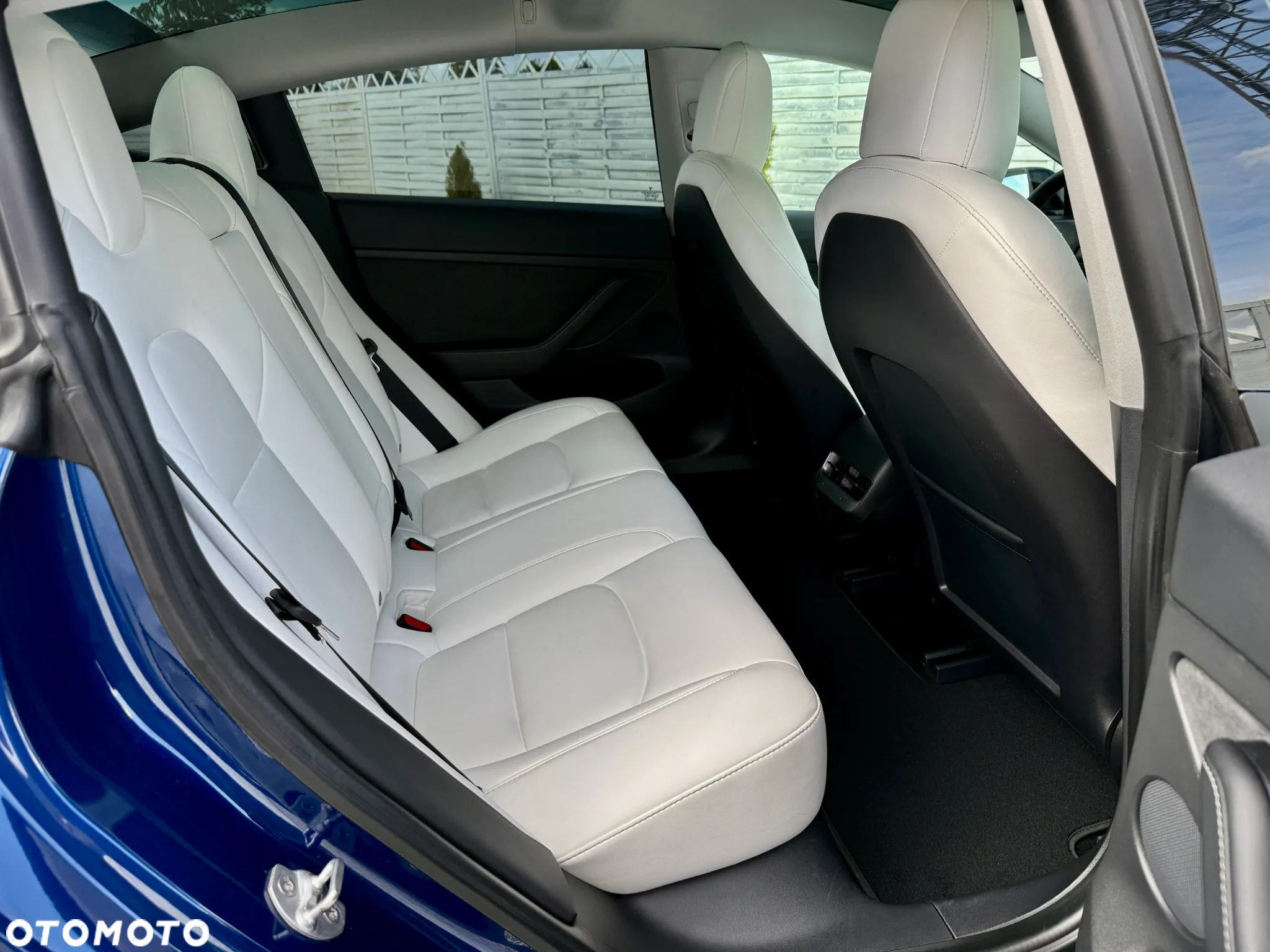Tesla Model 3 Langstreckenbatterie Allradantrieb Dual Motor - 22