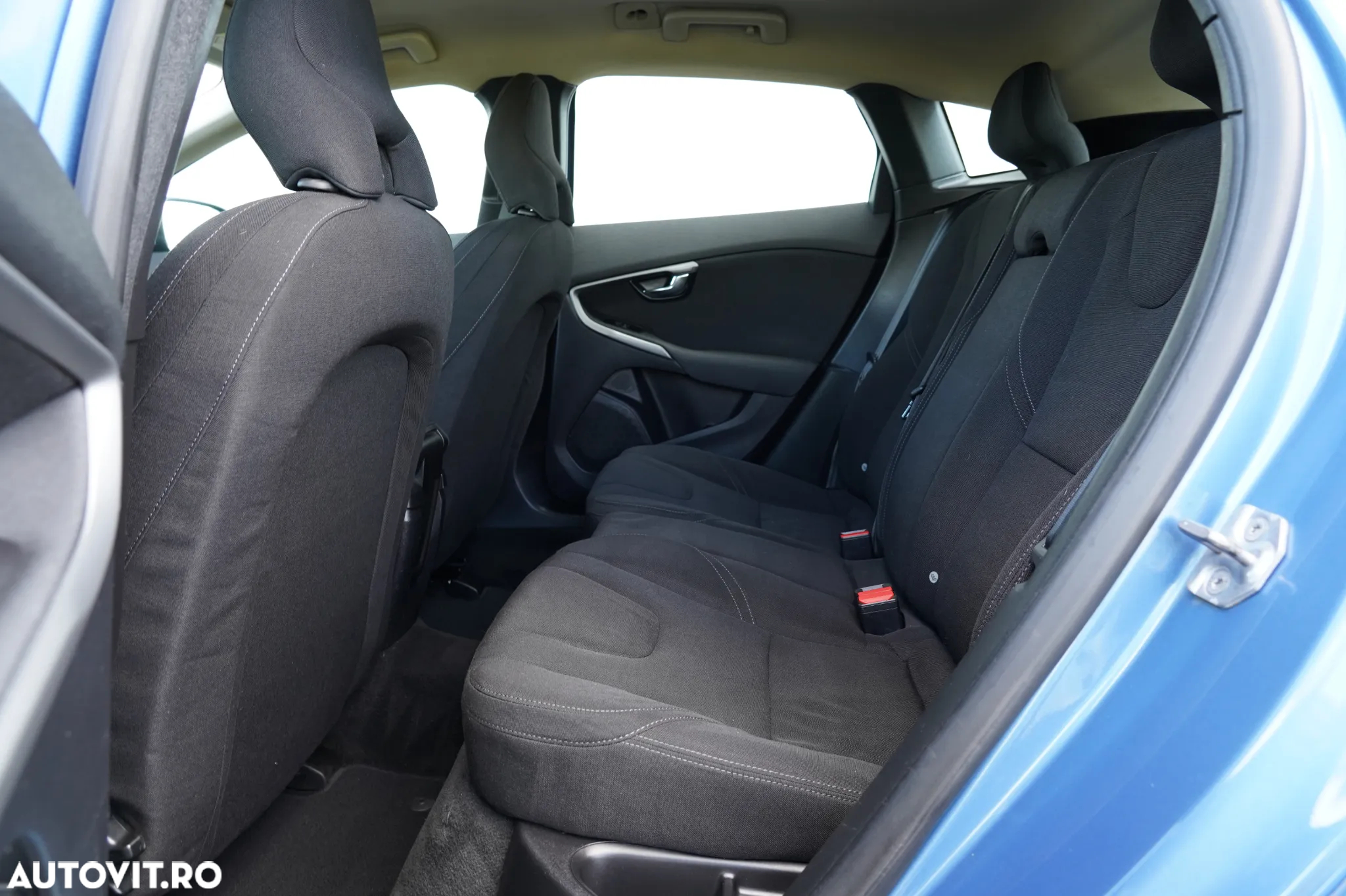 Volvo V40 D2 Kinetic - 17