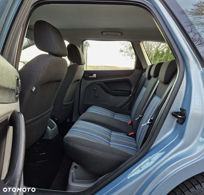 Ford Focus 1.8 Titanium - 12