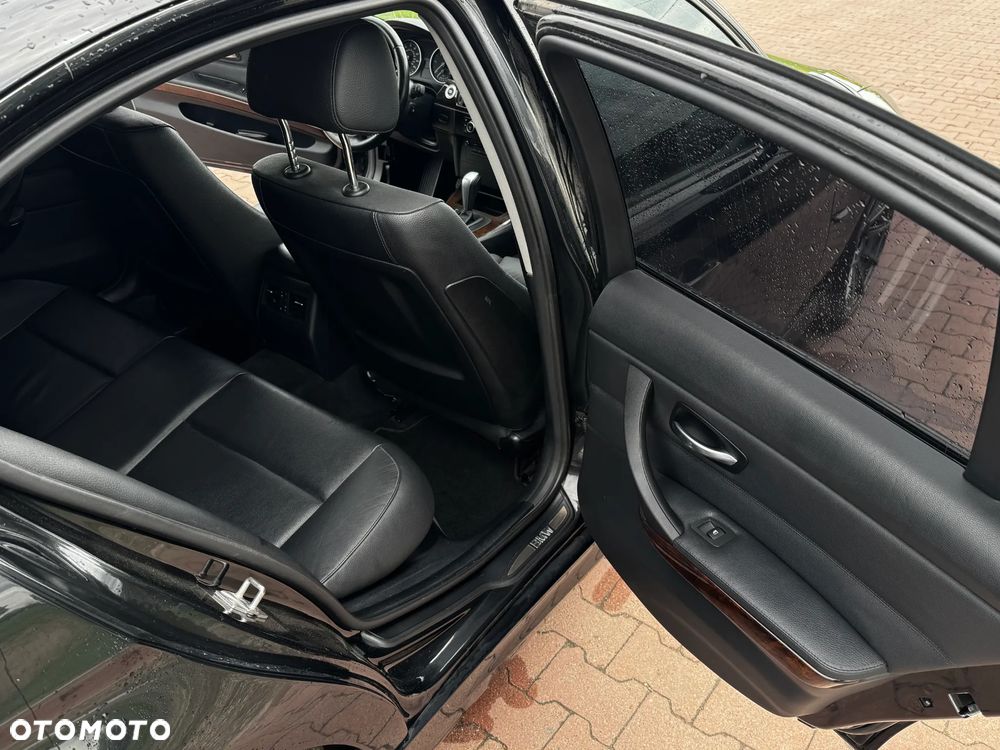 BMW Seria 3 335d - 14