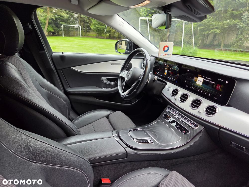 Mercedes-Benz Klasa E 220 d 9G-TRONIC AMG Line - 28