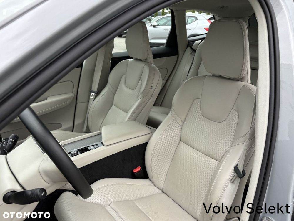 Volvo XC 60 - 25