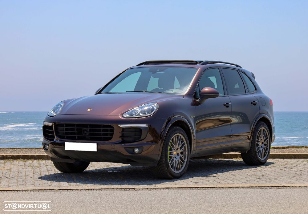 Porsche Cayenne - 4