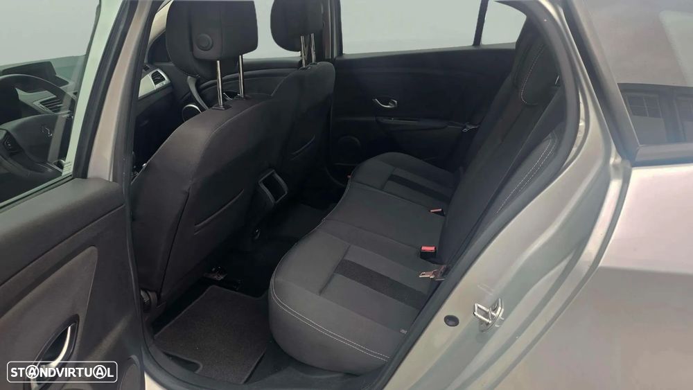 Renault Mégane Sport Tourer 1.5 dCi Dynamique S - 12