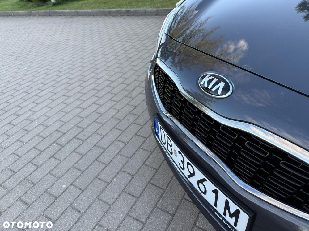Kia Ceed 1.6 GDI Dream Team Edition - 32