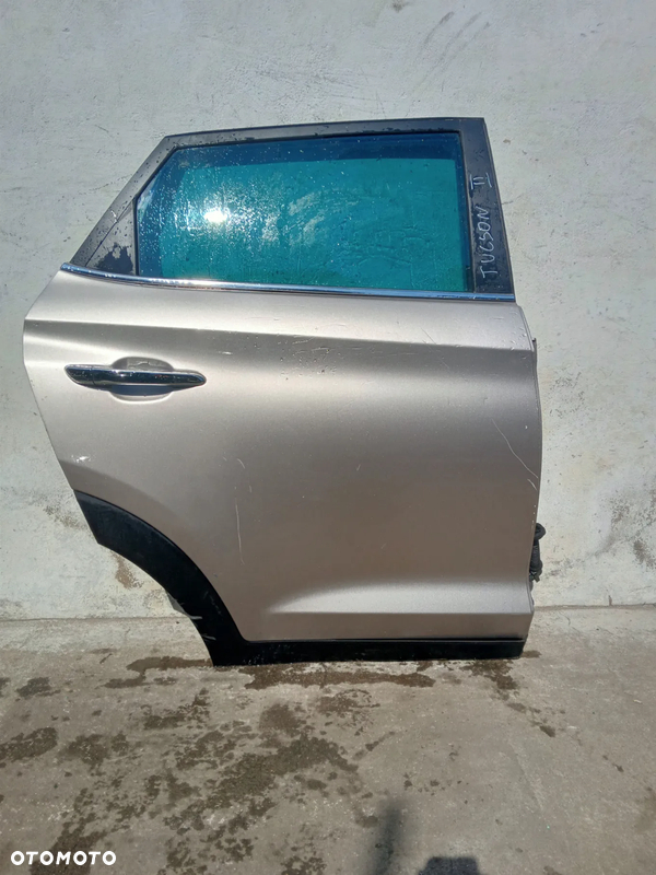 HYUNDAI TUCSON II III 16- DRZWI TYLNE TYŁ PRAWE