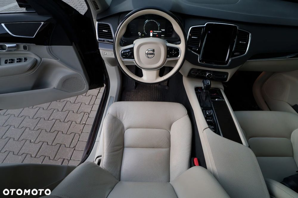Volvo XC 90 D5 AWD Momentum - 13