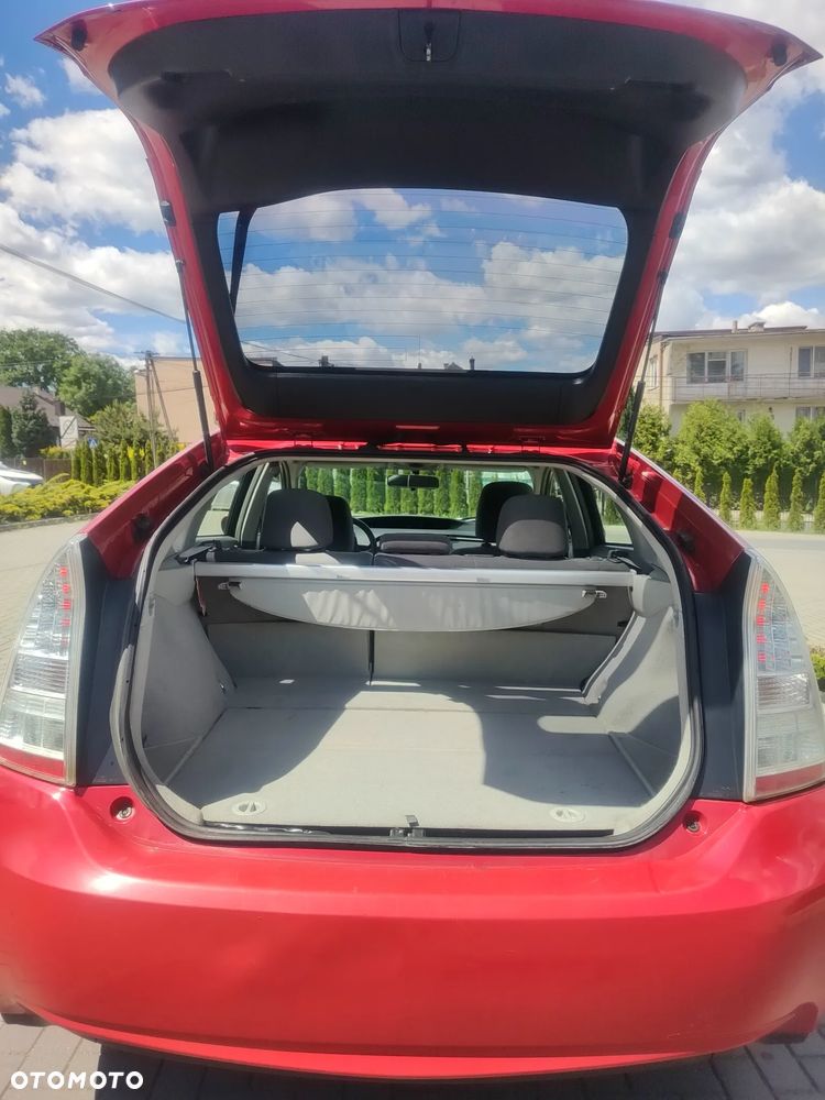 Toyota Prius 1.8 HSD Premium - 8