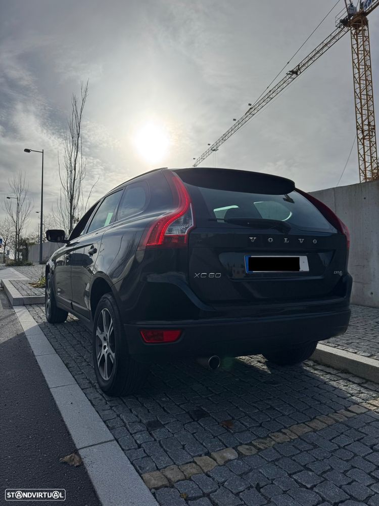 Volvo XC 60 2.0 D4 Momentum Start/Stop - 2