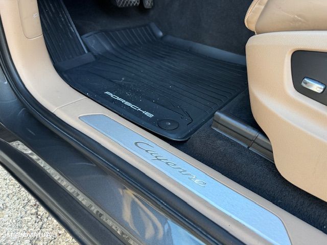 Porsche Cayenne E-Hybrid Tiptronic S - 44