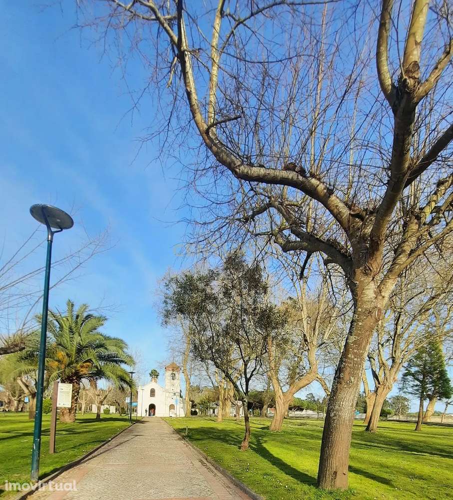 Terreno Novo em Aveiro com Vista para Lagoa e Campo - Grande imagem: 3/3